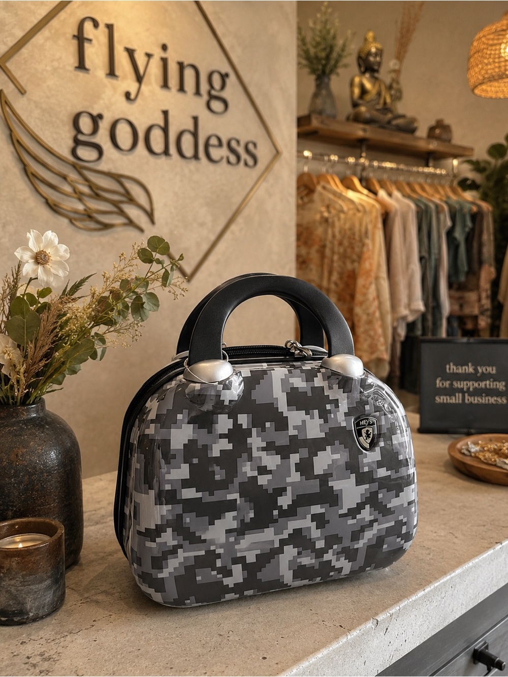 NWT Heys Digital Camo Hard Shell Vanity Case | TRAVEL | Toiletry Bag
